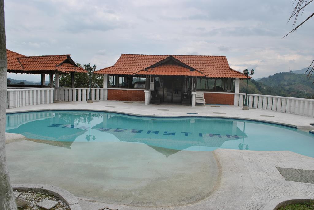 Hostal Don Bernardo Santa Rosa De Cabal Buitenkant foto