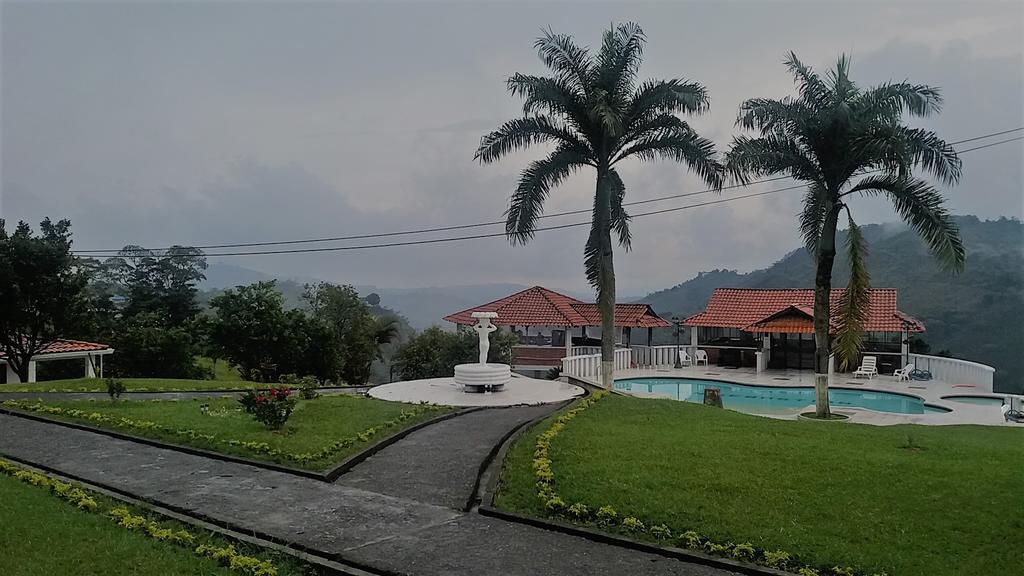 Hostal Don Bernardo Santa Rosa De Cabal Buitenkant foto